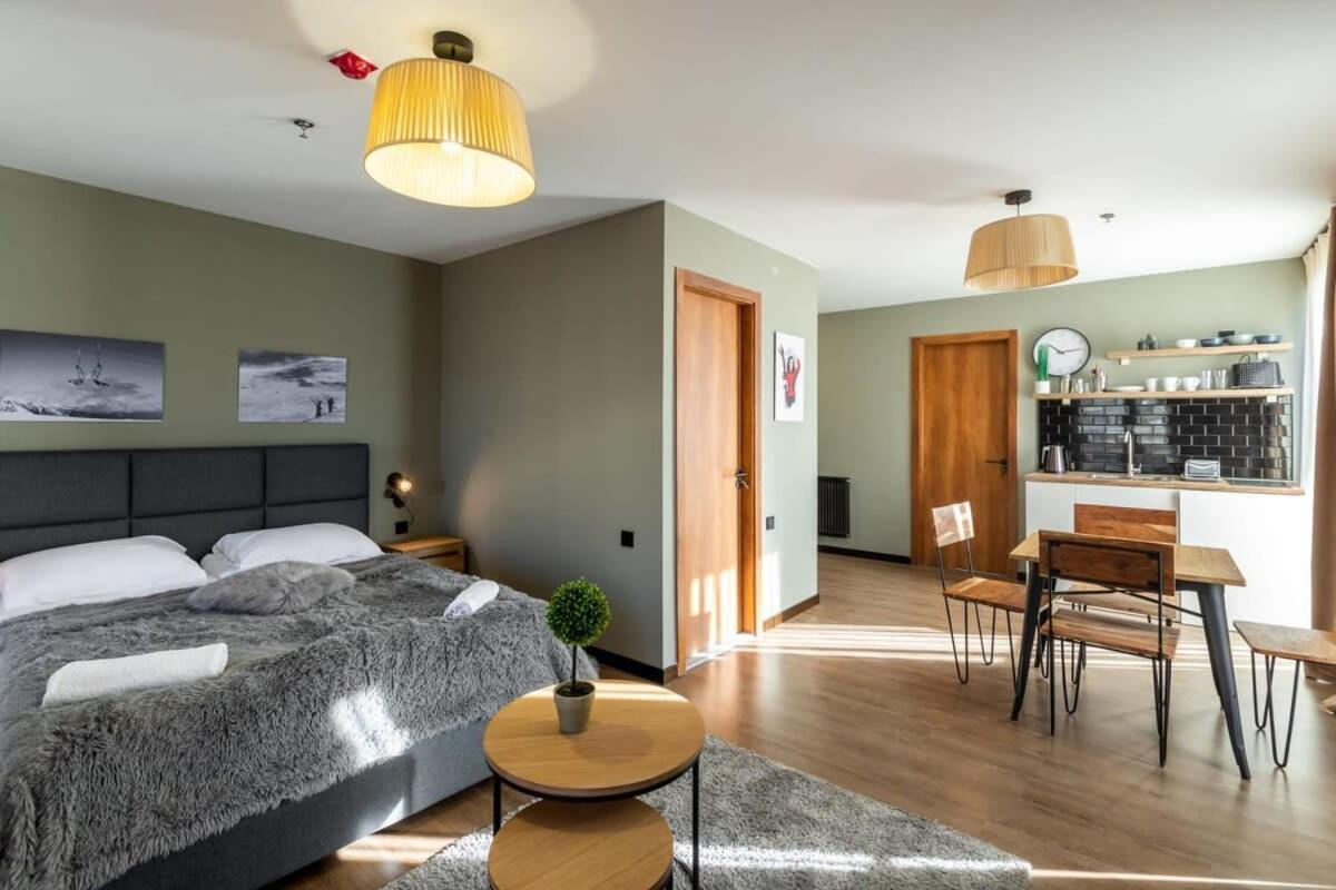 Super Stylish And Cozy 2 Bedroom 4Or6 People Apartment In Key Location In Marshall Gudauri Project Ski Resort المظهر الخارجي الصورة